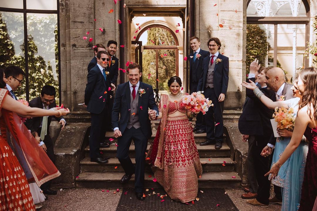 Chic Vows: Explore the Pinnacle of Wedding Fashion